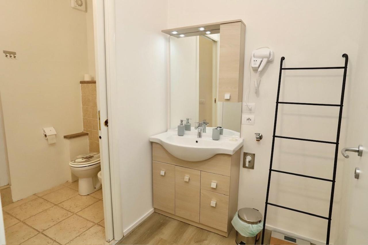 Appartamento Piazzetta Franchi 산카시아노인발디파사 외부 사진
